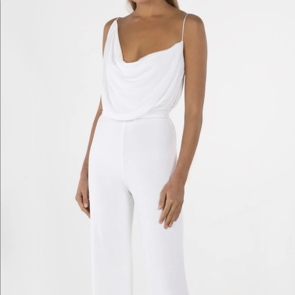 Selling white jumpsuit NEVER WORN NEW WITH TAGS - Picture 2 of 2